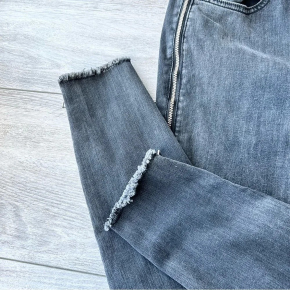 Torrid Bomshell Sky High Rise Skinny Zipper Jeans - Picture 11 of 16